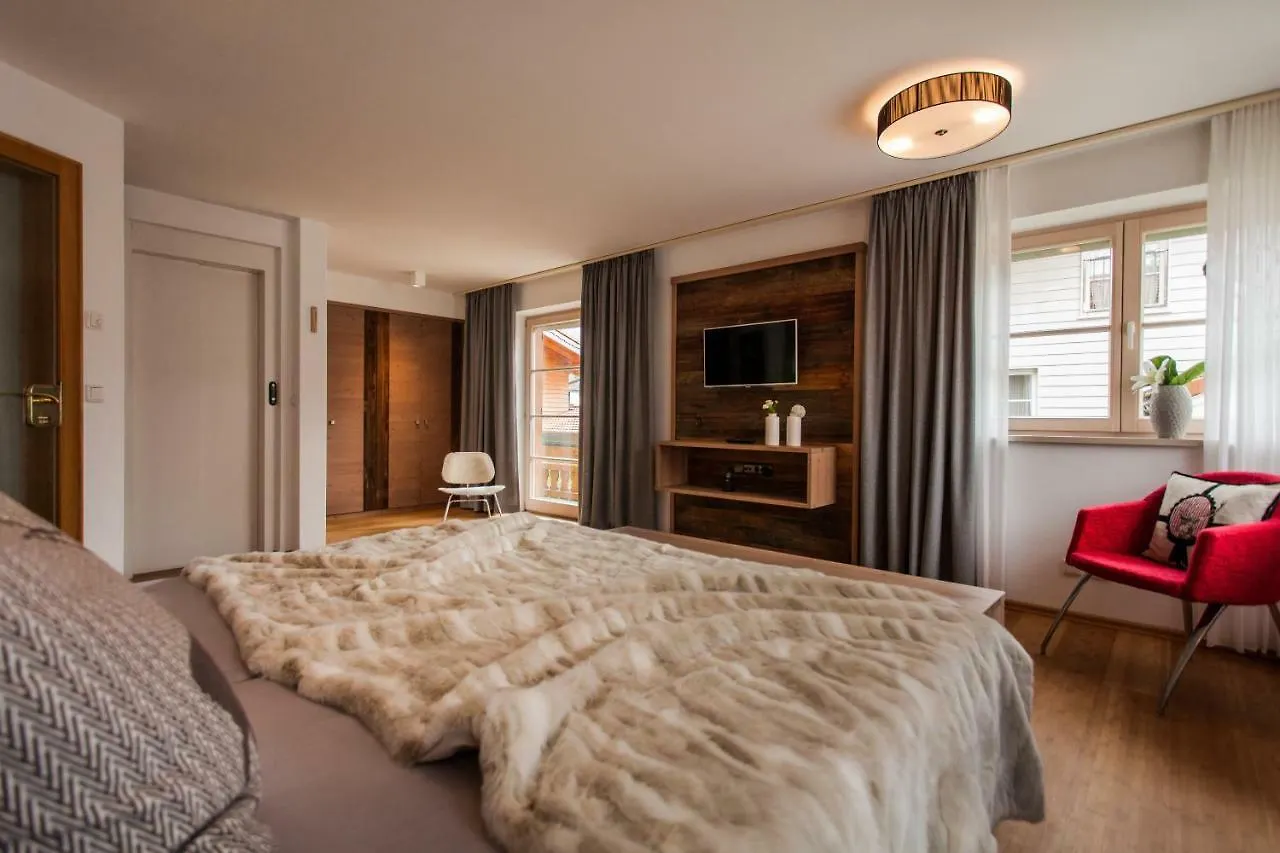 Chalet-Platzhirsch Hotel Oberstdorf Holiday home