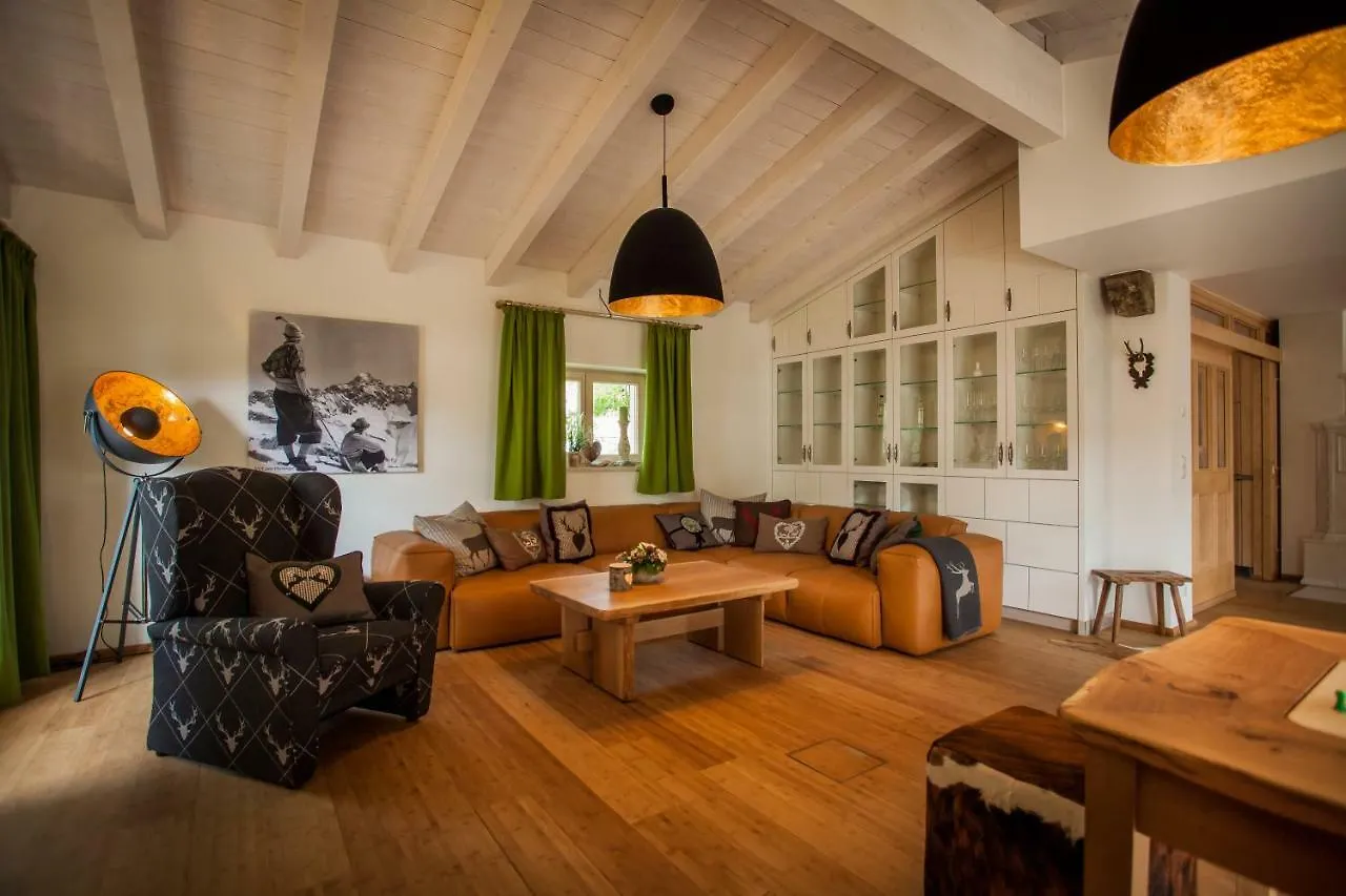 Chalet-Platzhirsch Hotel Oberstdorf 0*,